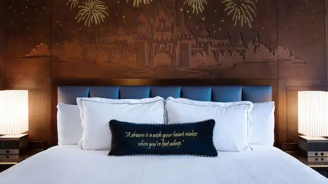 Disneyland Hotel -Premium View Club Level King